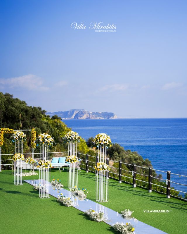 💚Design e natura si fondono in un ambiente che cattura ogni sguardo e rende unico ogni dettaglio. Vieni a scoprire #VillaMirabilis.   @dirubbostudio   Contattaci ora per prenotare un appuntamento:  📞 331 900 8787  📱WhatsApp  📍 Via Pennata, 64 - Bacoli  ——  💚Design and nature blend together in an environment that captures every glance and makes every detail unique. Come and discover #VillaMirabilis.  Contact us now to book an appointment:  📞 331 900 8787 📱WhatsApp 📍 Via Pennata, 64 - Bacoli  #VillaMirabilis #LocationMarittima #PanoramaMagico #nozze #nozzeconrito  #destinationwedding #bacoli #cucinaitaliana #matrimonioitaliano #napoli #italianwedding